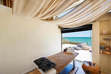 هتل La Crique Nature & Spa