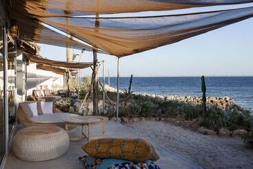 هتل La Crique Nature & Spa