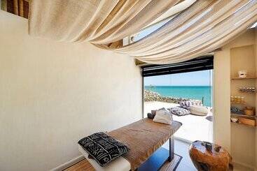 هتل La Crique Nature & Spa