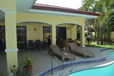 Kim Beatriz Compound