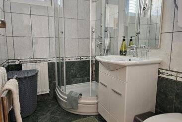 پانسیون Adria Apartments