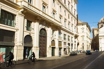 پانسیون Queen Palace Suites