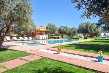 پانسیون Villa Kristy