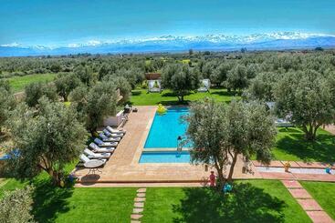 پانسیون Villa Kristy