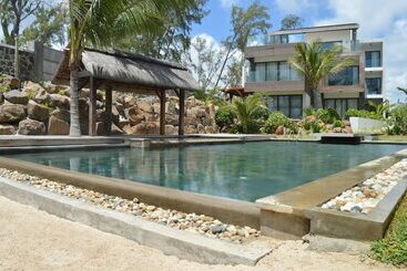 Rose Des Sables Beachfront Apartments