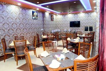 هتل Chen Inn