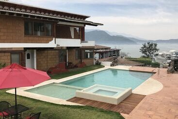 هتل Puesta Del Sol