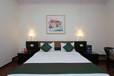 호텔 York By Oyo Rooms