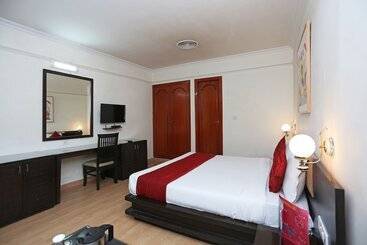 호텔 York By Oyo Rooms