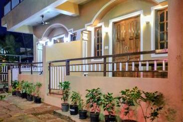 مسافرخانه Shawn S Morjim Enclave