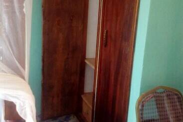 تختخواب و صبحانه Danga Guest House