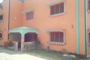 تختخواب و صبحانه Danga Guest House