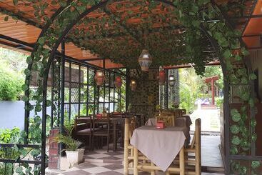 تختخواب و صبحانه Nipah Pool Villas & Restaurant