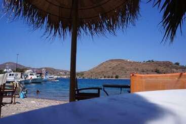 هتل Captain S House
