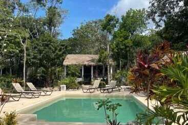 هتل Maya Eco Village