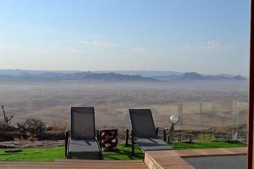 هتل Namibs Valley Lodge