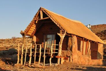 هتل Namibs Valley Lodge