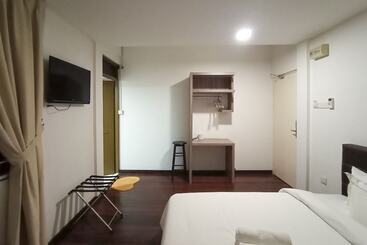 پانسیون Natol Villa  London