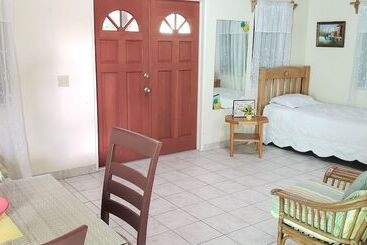 Table D'hote Cottages