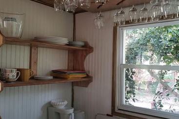 Table D'hote Cottages