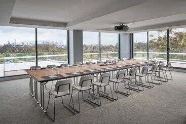 هتل Element Melbourne Richmond