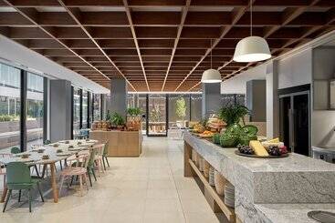 هتل Element Melbourne Richmond