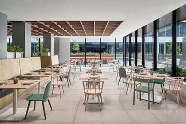 هتل Element Melbourne Richmond