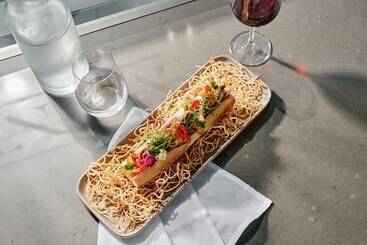 هتل Element Melbourne Richmond