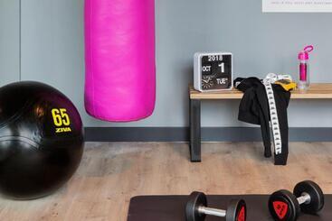 هتل Moxy Katowice Airport