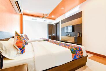 Fabhotel Polovictory Palace