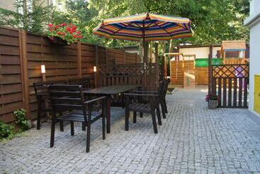 هتل Villa Aronia