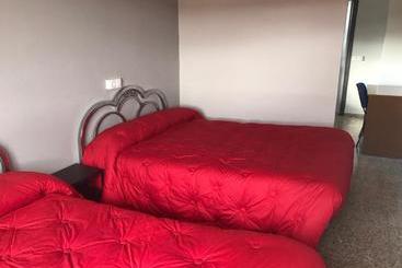 هتل Hostal San Miguel