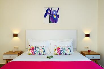 Airis Boutique Hotel & Suites For Adults Only