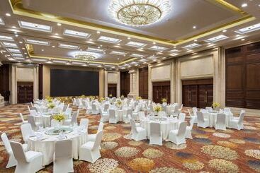 هتل Crowne Plaza Deqing Moganshan By Ihg