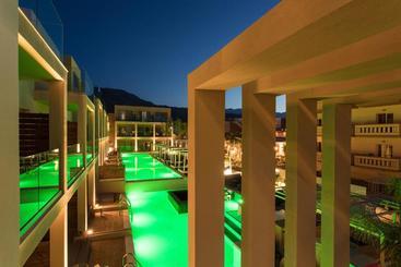 Epos Luxury Beach Hotel / Adults Only 16+