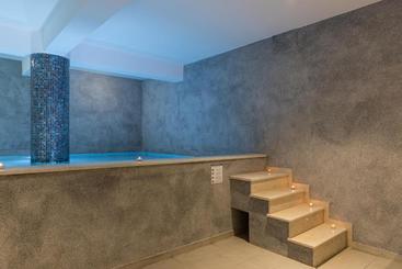 Epos Luxury Beach Hotel / Adults Only 16+