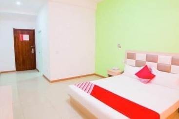 هتل Green Orange Express Inn