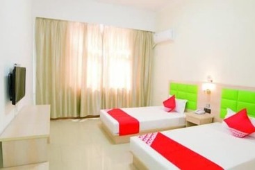 هتل Green Orange Express Inn