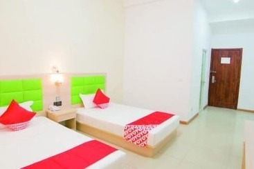 هتل Green Orange Express Inn