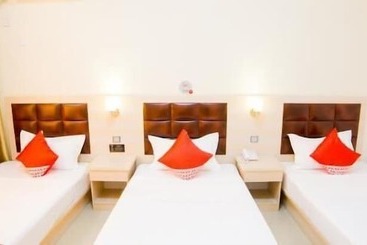 هتل Green Orange Express Inn