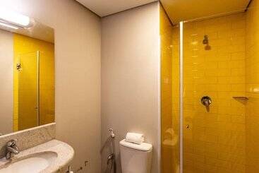 هتل Ibis Palmas Avenida Jk