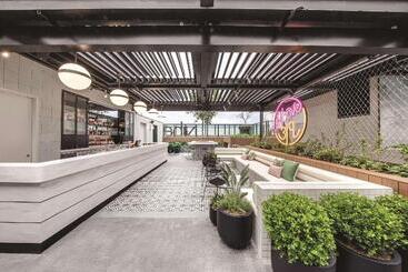Vibe Hotel Sydney Darling Harbour