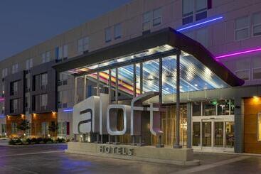 هتل Aloft Savannah Downtown Historic District