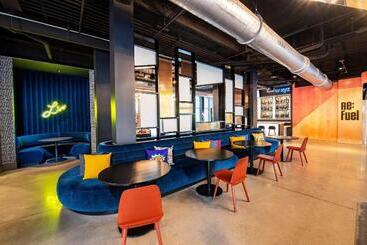 هتل Aloft Savannah Downtown Historic District