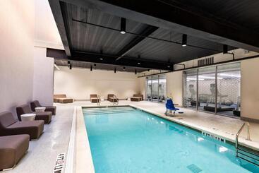 هتل Aloft Savannah Downtown Historic District