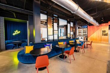 هتل Aloft Savannah Downtown Historic District