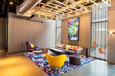 هتل Aloft Savannah Downtown Historic District
