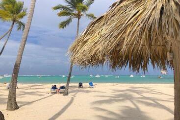 هتل Truecost Caribbean Paradise