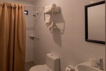 هتل Wakaya Ecolodge