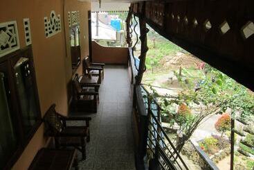 پانسیون Bugis Inn